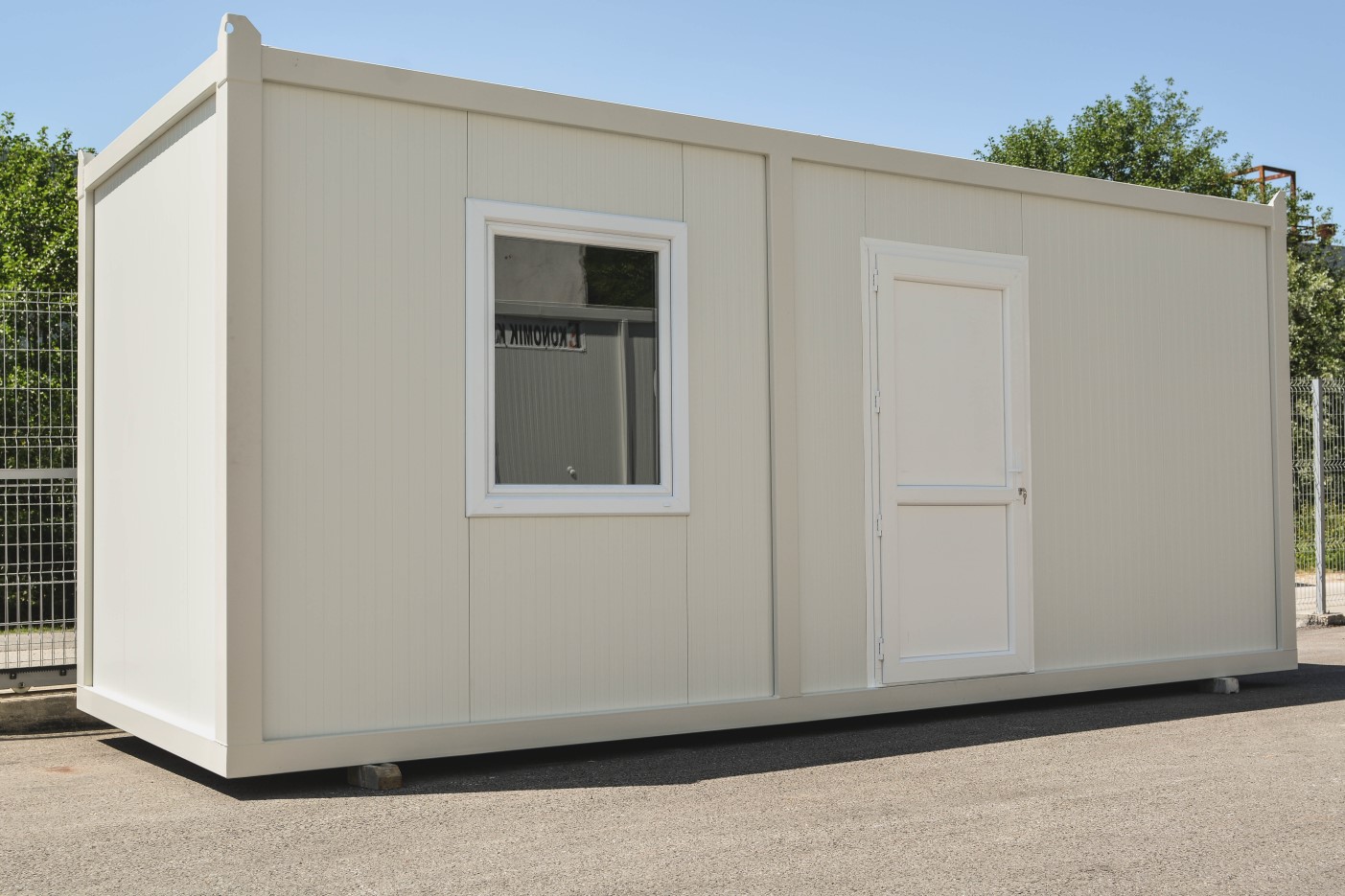 Montažni kontejner 6m x 2,4m